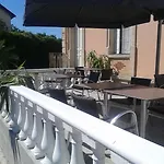 Отель De Champagne 2*