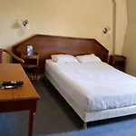 Hotel De Champagne 2*