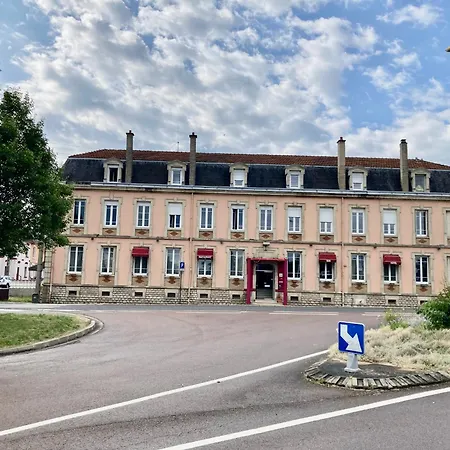 فندق De Champagne 2*