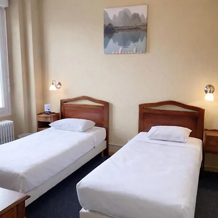 Hotel De Champagne 2*