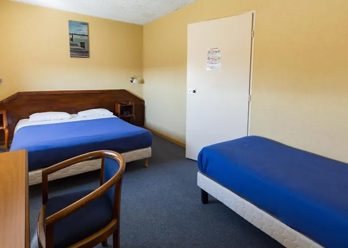 Hotel De Champagne 2*