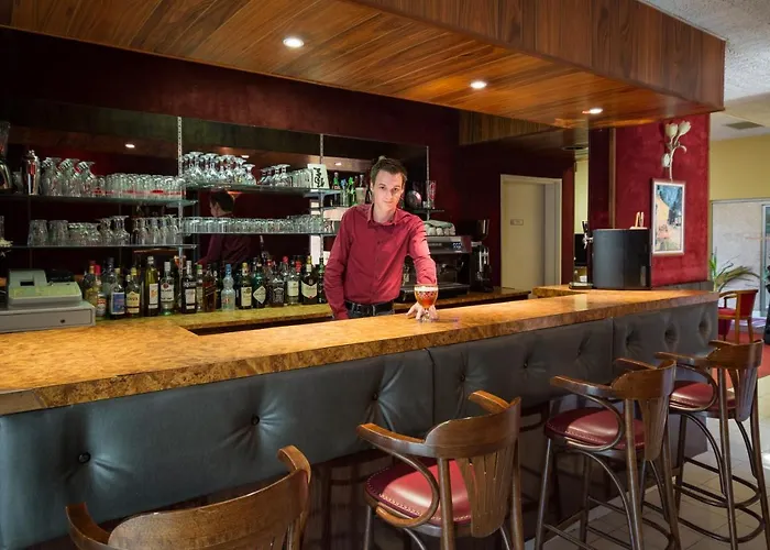 De Champagne Hotel 2*